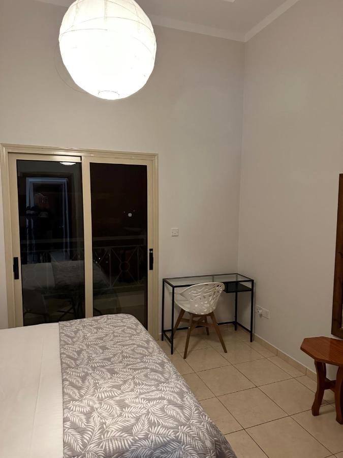 Apartment Cosy House With Pool, Pafos,tombs Of Kings